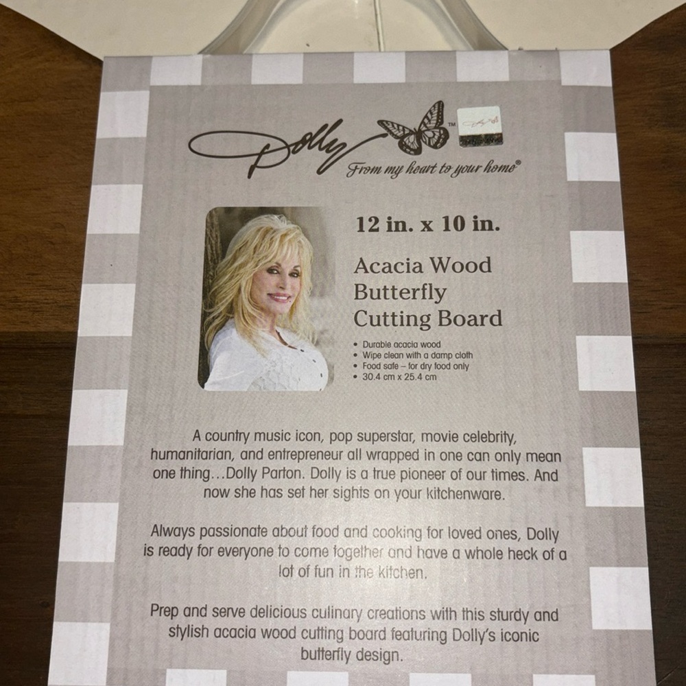 🦋 Dolly Parton | Acacia Wood “Butterfly” Cutting Board 12 in. X 10in. - Picture 3 of 6